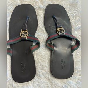 Gucci t strap sandals